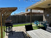 Matador Arena + Hot Tub + Game Room + 4Br Sleeps 14 + 4 Min to Loop - Bungalows