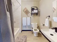 Train Themed Accommodations Near Neosho Square! Side A Hotels in Neosho
