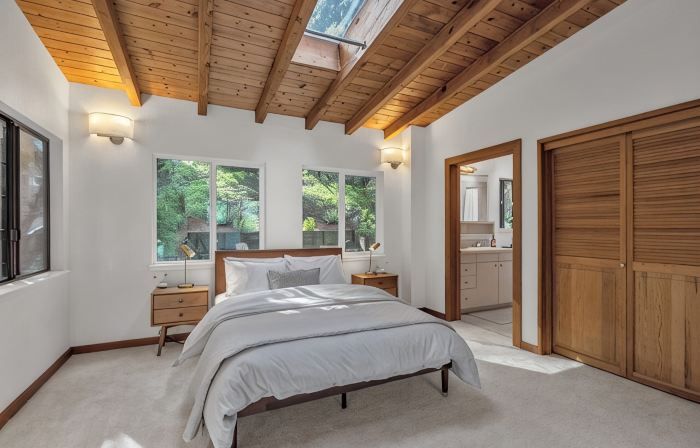 Stunning Neighborhood Home Walkable to Downtown Mill Valley