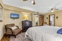 Cozy 5 Br 4BA Cabin Pool Table Game Rm 2.5 Acs BBQ Dogs on Way to Grand Canyon - 小木屋