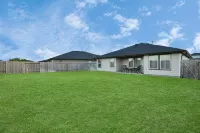 Exquisite 3 bedroom house located in a very quiet area of Katy . - 4-Star
