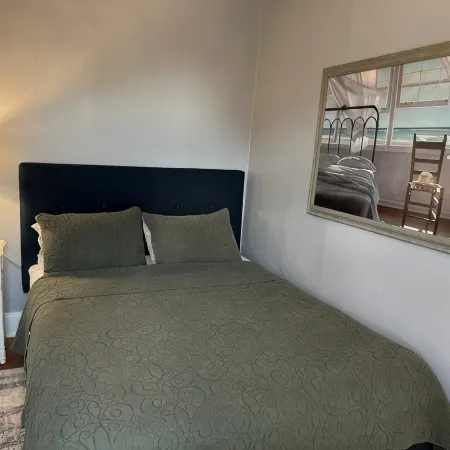 Dreamweaver — 1BR 1BA just two blocks from the downtown walking mall