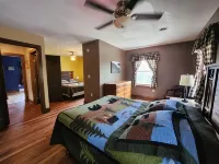 Lake George 6 Bedroom Home lake access - 4-Star