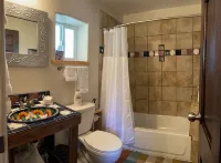 Tranquilo Guest Suite in the North Valley, close to I-40 and Old Town - Condos