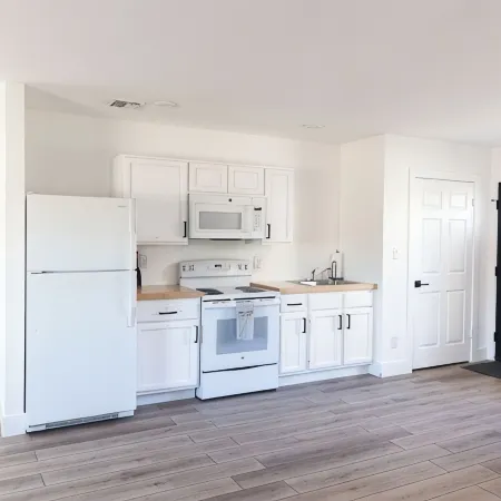 Centrally located cozy Studio in peaceful neighborhood!