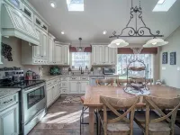 New! Charming Home in the Heart of Bemus Point, Lake Chautauqua, NY - Wifi