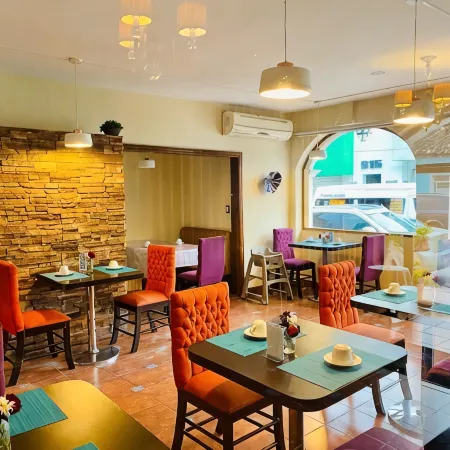 Hotel del Carmen, en El Centro- Desayuno Incluido !