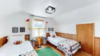 Home of Champions: HOF Village Comfort