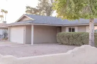 Next Getaway Home-3 Rooms, 4 Bed, 2 Bath, Backyard with Pool - مسبح خاص