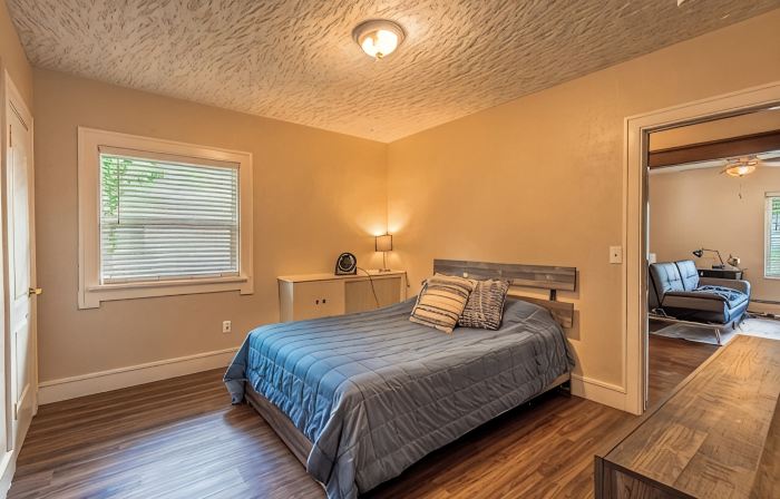 Mountain Views Newly Renovated Home