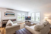 Beautiful 3 bedroom  2 bath Home / Close to Town & Beach