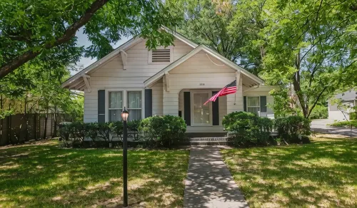 Home is located the historic part of Ardmore Oklahoma - 3-Star