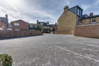 The Sportsview Guest House - parking