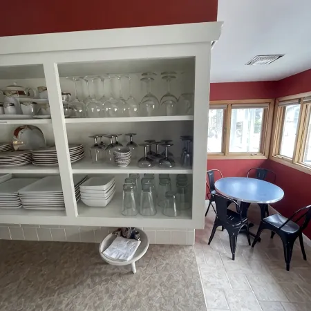RARE FIND! 4BR, 2BA Home W/Deck/Grill/Fireplaces. Pet Friendly w/ fenced in BY