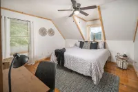 Boone/Blowing Rock Cabin: Hot Tub, Mountain Views, Sleeps 8, Peaceful, Private - 4 stjerner