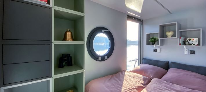 Luxury Houseboat with Many Extras Included Hotels in Mirow