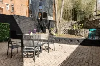 Queen City Penthouse - OTR - Villas