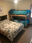 East Twin Lake House - 2 Minutes to Town - WiFi