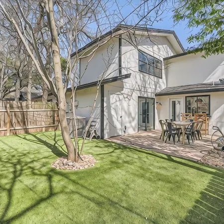 New 3 BDRM Home Northwest Austin/Near Q2 & Domain Отели рядом с достопримечательностью «Озеро Трэвис»