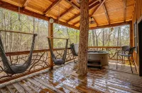 FoRest ReTreeT 2 bedroom•Hot Tub•Unique •Chatming•Adairsville•Cabin•Private - 3 estrellas