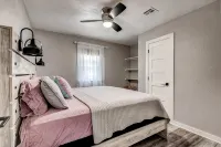 Home Away from Home with Amenities & Private Fenced Yard. Walking Distant to OSU - Wi-Fi