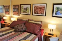 for animal lovers - cute, little Bunkhouse attached to the horse barn - Wifi