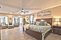 Remodeled 6 Bed, 5 bath on 15 acres!!! Owned and  Operated by a Premier Host! - Homestays