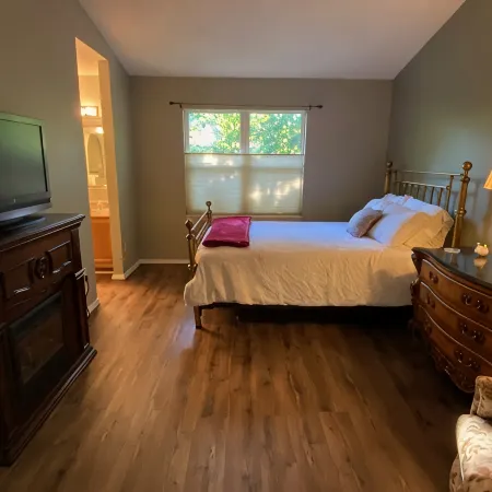Quiet 3Br Home Near IU Campus - Perfect for Game Days, Lotus, Events & Families