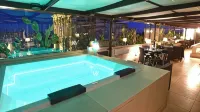 SANTA CHIARA 套房飯店及水療中心 - 萊切 - 浴缸
