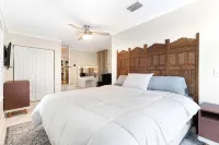 Pool, bbq & large backyard in charming downtown. Pet Friendly! - 4-Star
