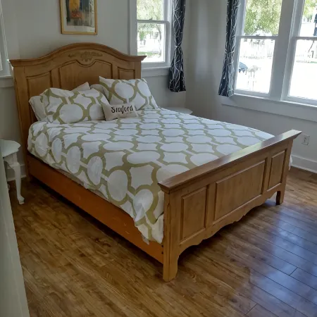 Charming bungalow in Sanford's historical district