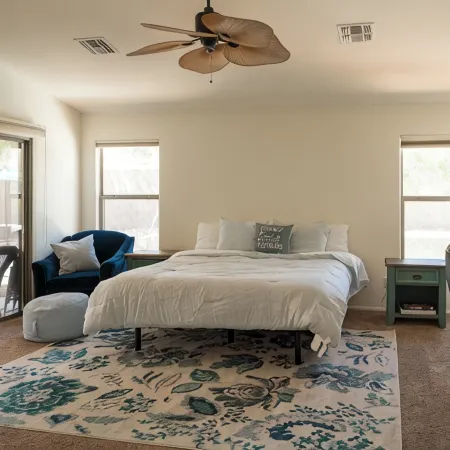 Airy Oasis Sleeps 8- Pool, Spa & Pool Table
