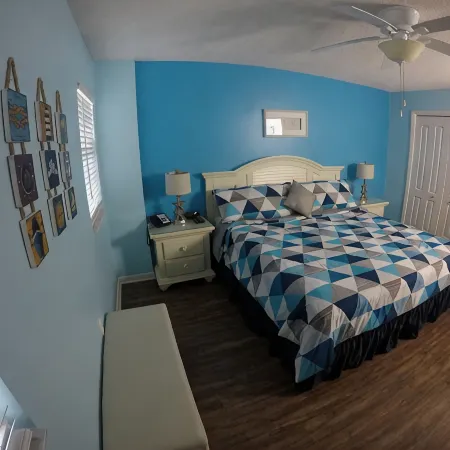Ocean view condo with balcony/marina view