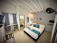 Hotel 12 Nights - Parking