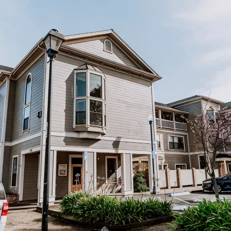 Bay Breeze across from Waterfront
