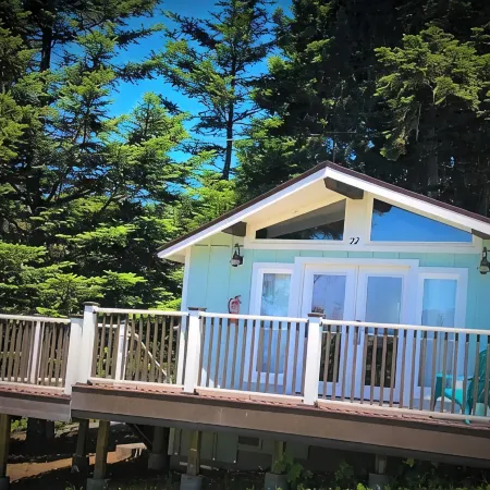 Seafoam Lodge