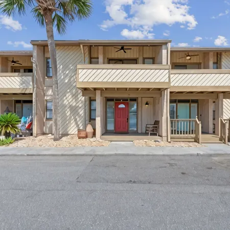 Close to Beach ~ Family Friendly ~ Ocean Views from Second Floor ~ Dog Friendly