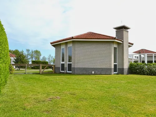 Nice House on the Golf Course with Sauna - parking