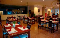 Hotel Grand Tiga Mustika - 4-Star