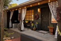 Benton Place - A Stylish Southwest Retreat - Private Pool