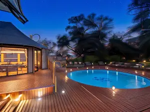 Tau Game Lodge