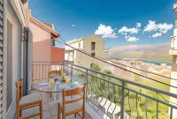 Elegant Living - Sea View