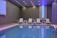 Winter City Hotel - Pools
