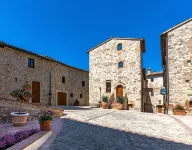 Borgo Petroro - parking