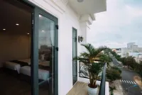 Royal Palms Hotel
