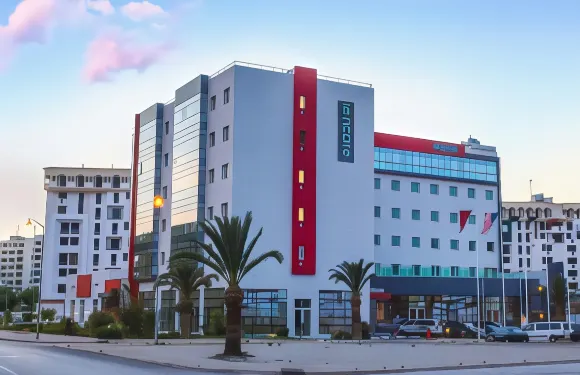 丹吉爾温德姆華美達安可酒店