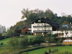 Garni Hotel & Ferienwohnungen Seeschlößchen