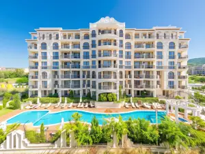 Harmony Suites Saint Vlas