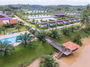 Lamphurai Riverside Resort and Spa