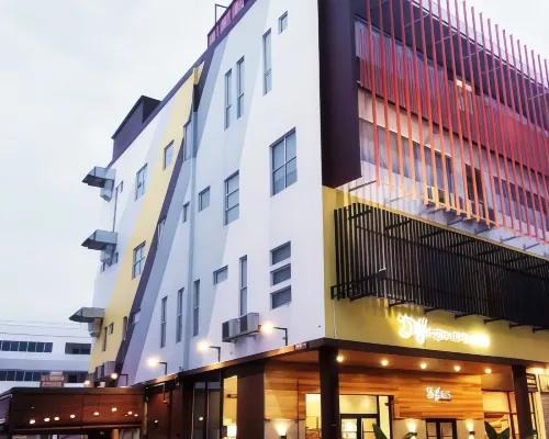 De House Hotel Hotels in Sibu Division